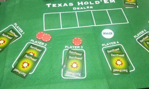 ポーカー テキサスホールデム 毎回シャッフルで大興奮！